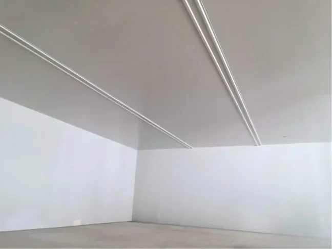 Nave industrial con fachada de paneles SmartPanel