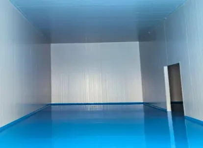 Vista interior de cámara de congelación con paneles SmartPanel